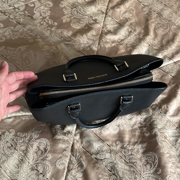 Michael Kors Savannah satchel - Picture 4 of 16